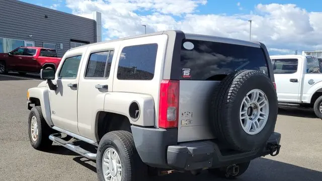 2008 HUMMER H3 Base