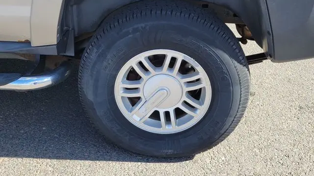 2008 HUMMER H3 Base