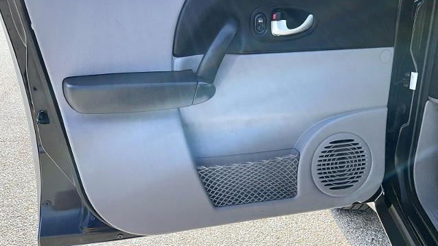 2004 Saturn Vue Base
