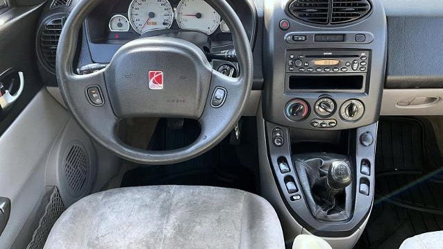 2004 Saturn Vue Base