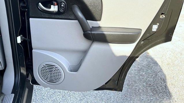 2004 Saturn Vue Base