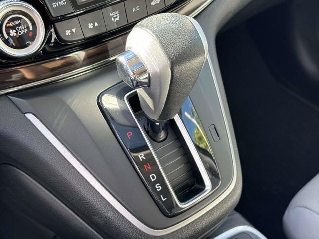 2015 Honda CR-V - $18,295