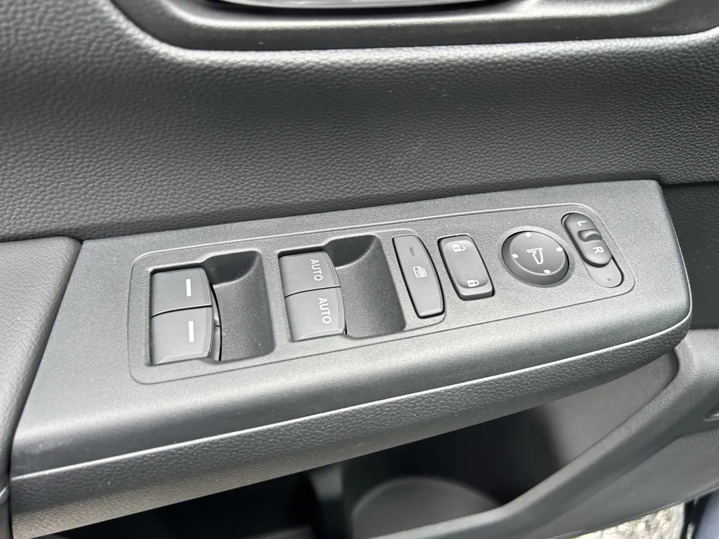 2025 Honda CR-V - $28,443