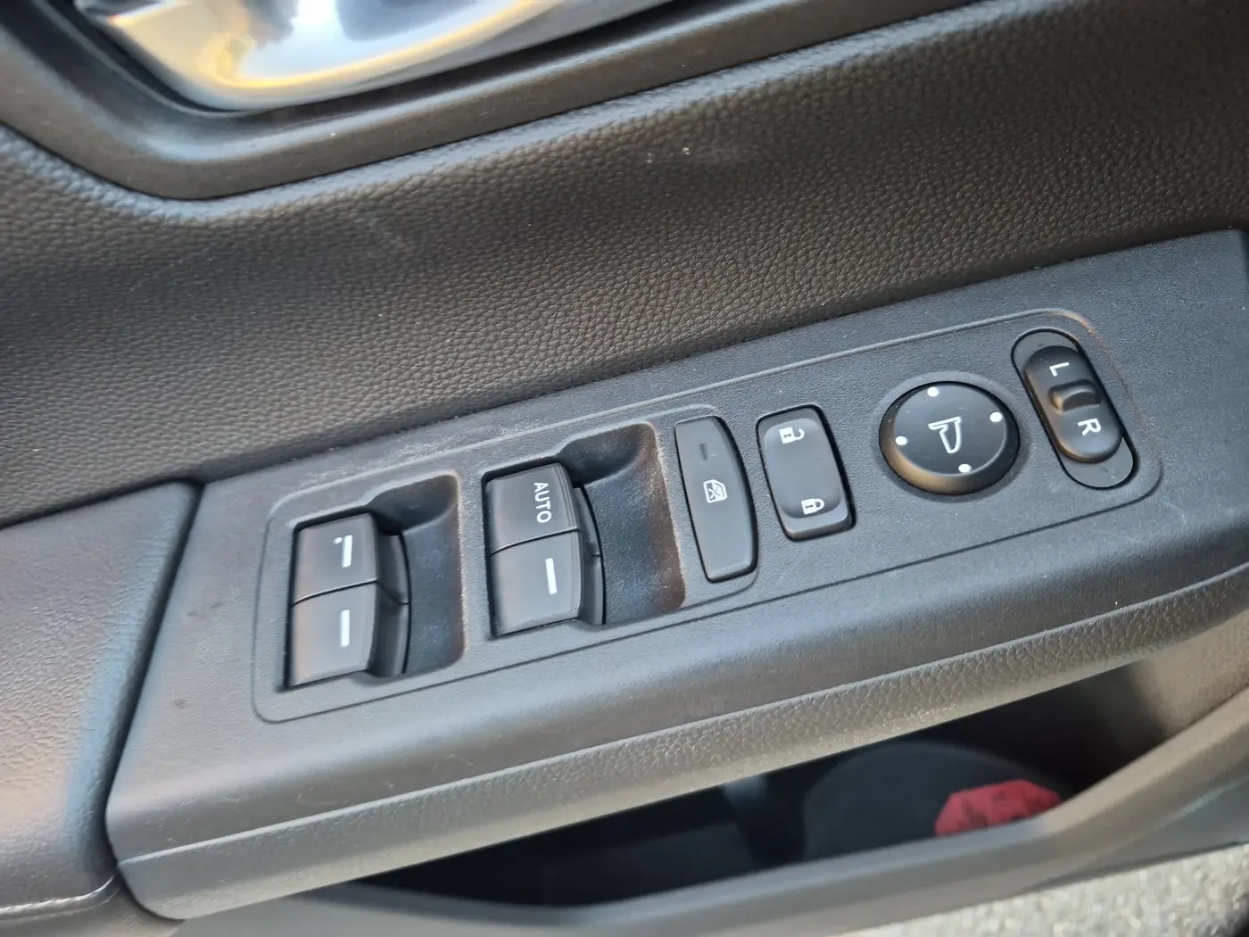 2025 Honda CR-V - $27,599
