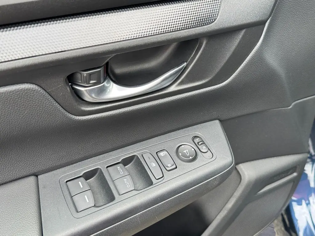 2025 Honda CR-V - $31,000