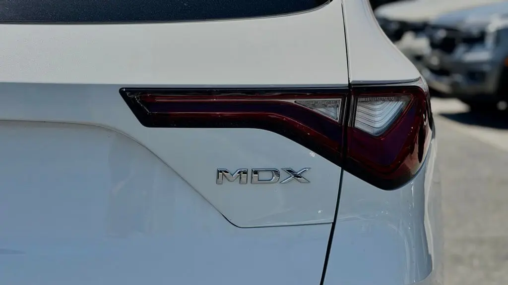 2025 Acura MDX w/Tech