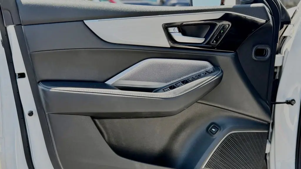 2025 Acura MDX w/Tech