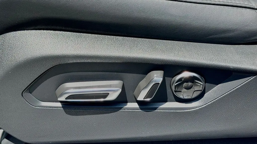 2025 Acura MDX w/Tech