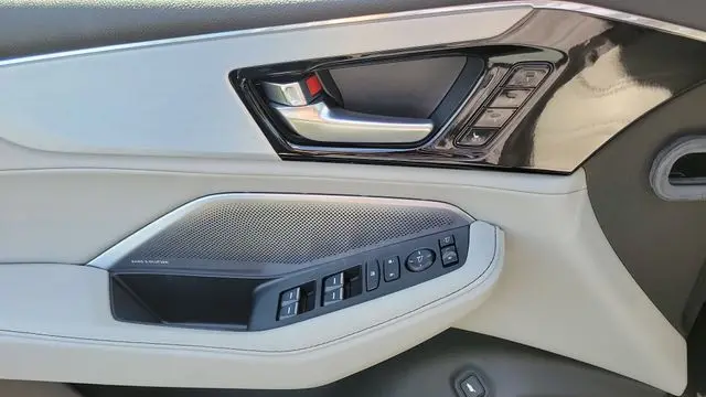 2025 Acura MDX w/Tech