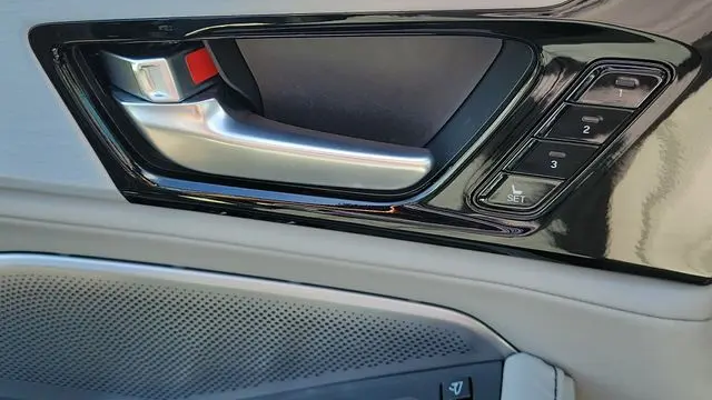 2025 Acura MDX w/Tech