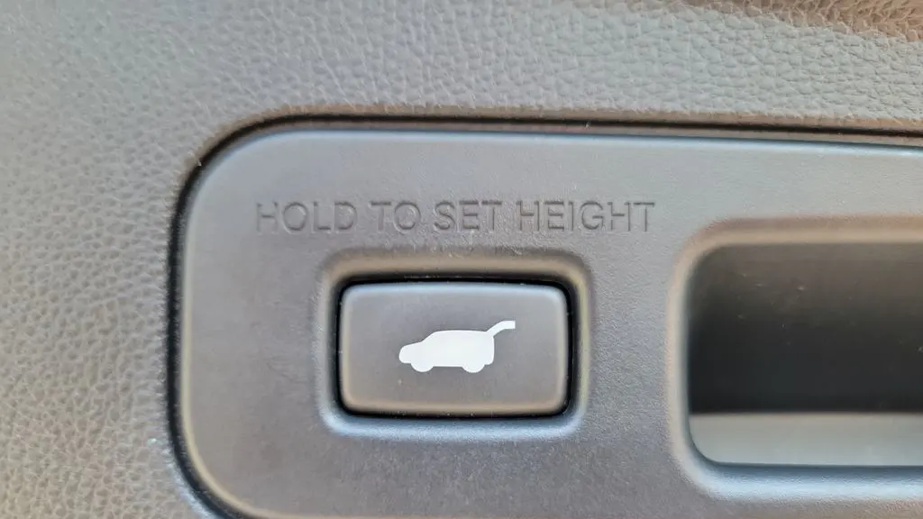 2023 Acura MDX w/Tech