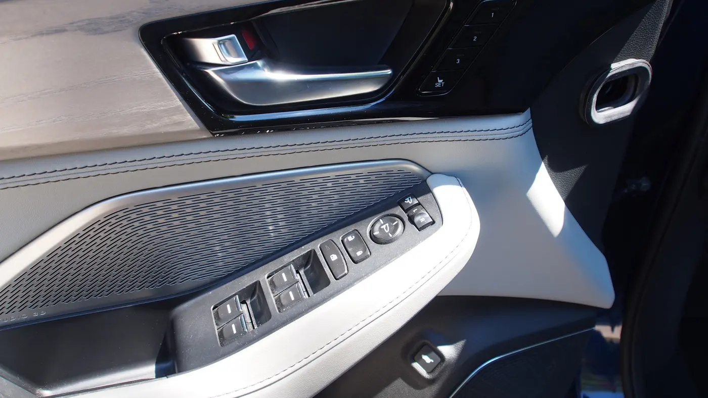 2023 Acura MDX SH-AWD w/Advance