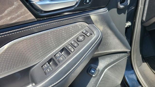 2023 Acura MDX SH-AWD w/Advance