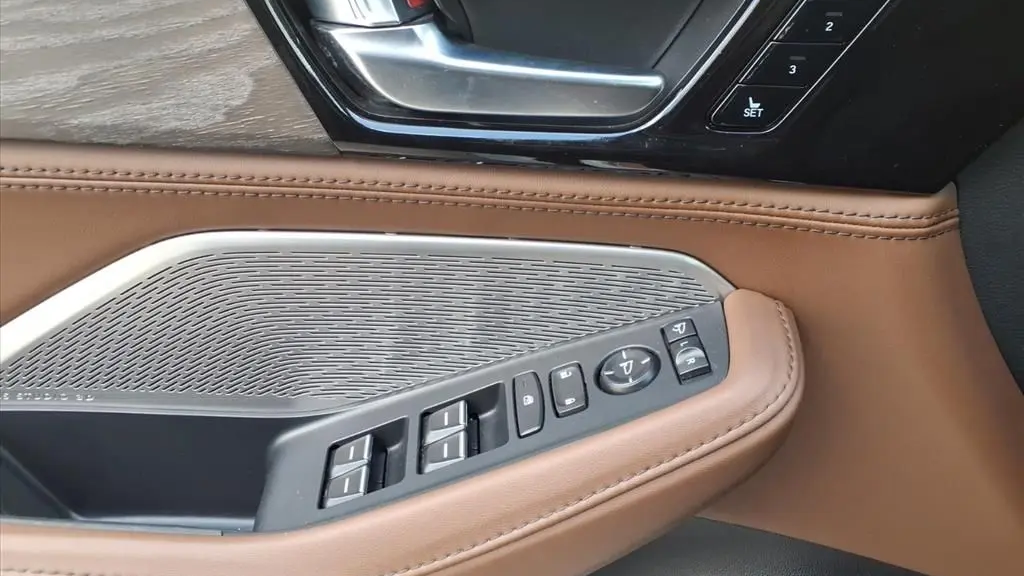 2023 Acura MDX SH-AWD w/Advance