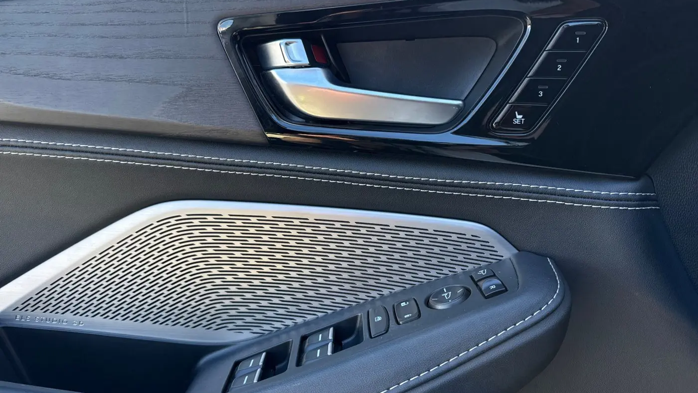 2023 Acura MDX SH-AWD w/Advance