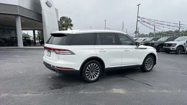 2023 Lincoln Aviator Standard