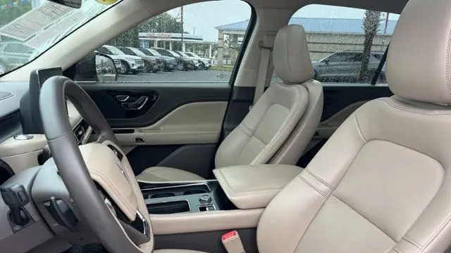 2023 Lincoln Aviator Standard