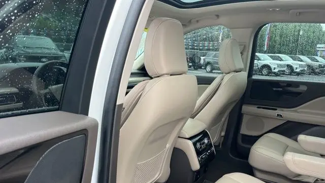 2023 Lincoln Aviator Standard