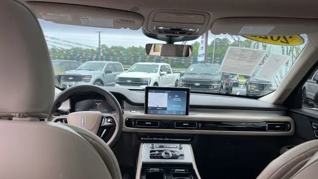 2023 Lincoln Aviator Standard