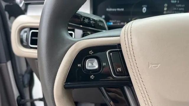 2023 Lincoln Aviator Standard