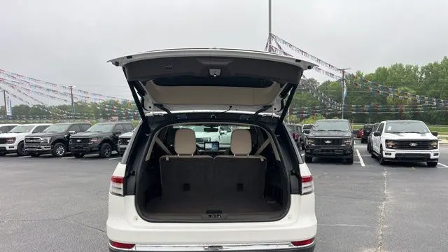 2023 Lincoln Aviator Standard