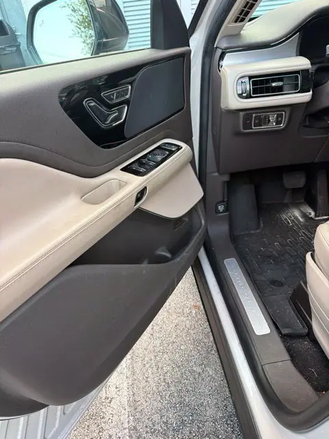 2023 Lincoln Aviator - $31,990
