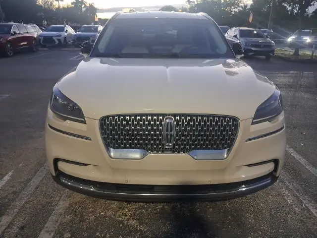 2023 Lincoln Aviator - $31,990