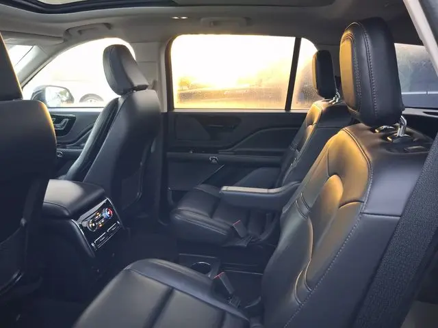 2023 Lincoln Aviator - $36,990