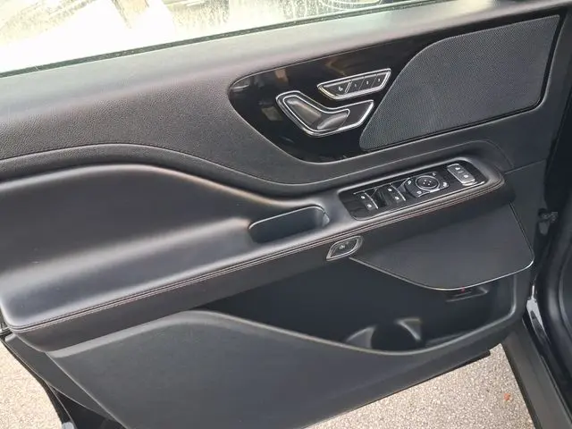 2023 Lincoln Aviator - $36,990