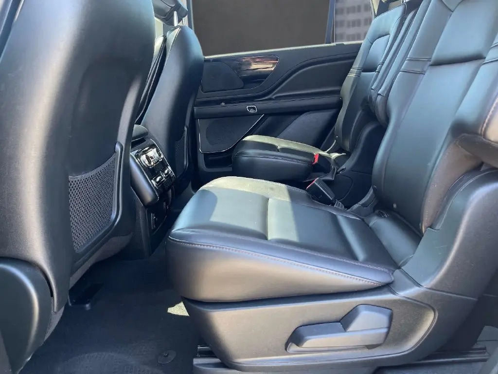 2023 Lincoln Aviator - $39,995