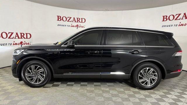 2023 Lincoln Aviator Standard
