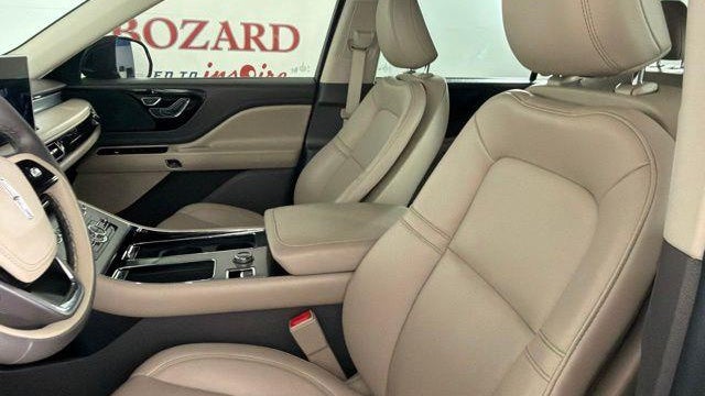 2023 Lincoln Aviator Standard