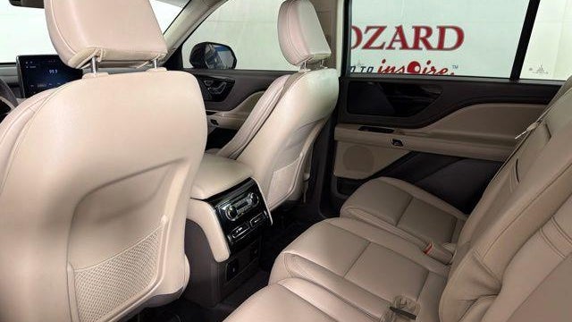 2023 Lincoln Aviator Standard
