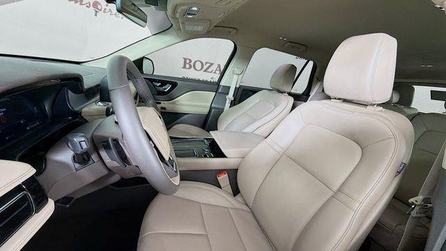 2023 Lincoln Aviator Standard