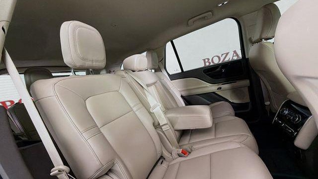 2023 Lincoln Aviator Standard