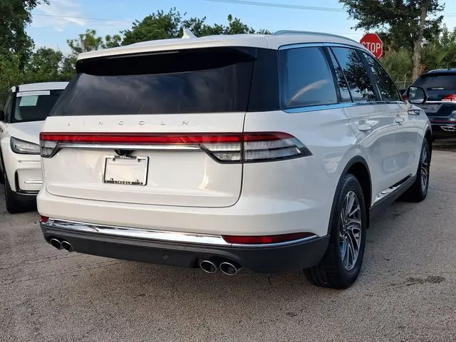 2020 Lincoln Aviator - $21,990