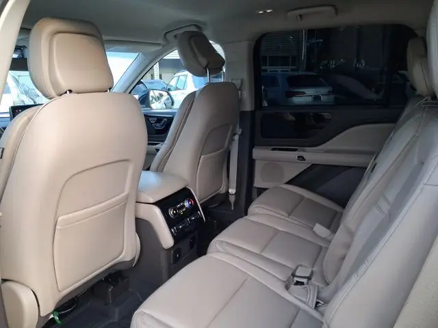 2020 Lincoln Aviator - $21,990
