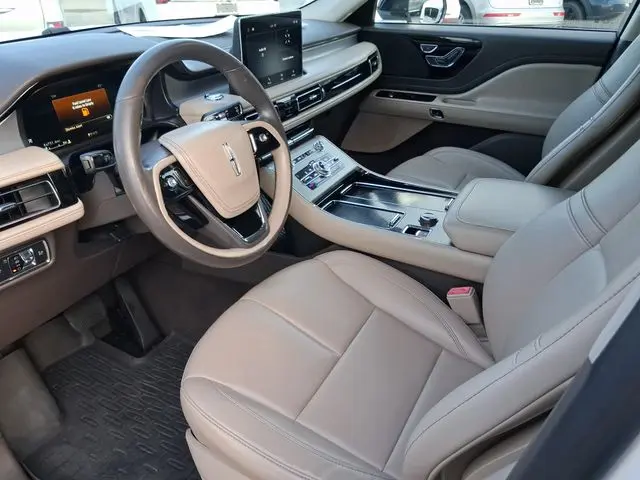 2020 Lincoln Aviator - $21,990