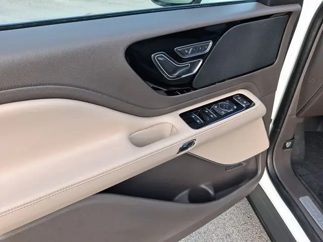 2020 Lincoln Aviator - $21,990