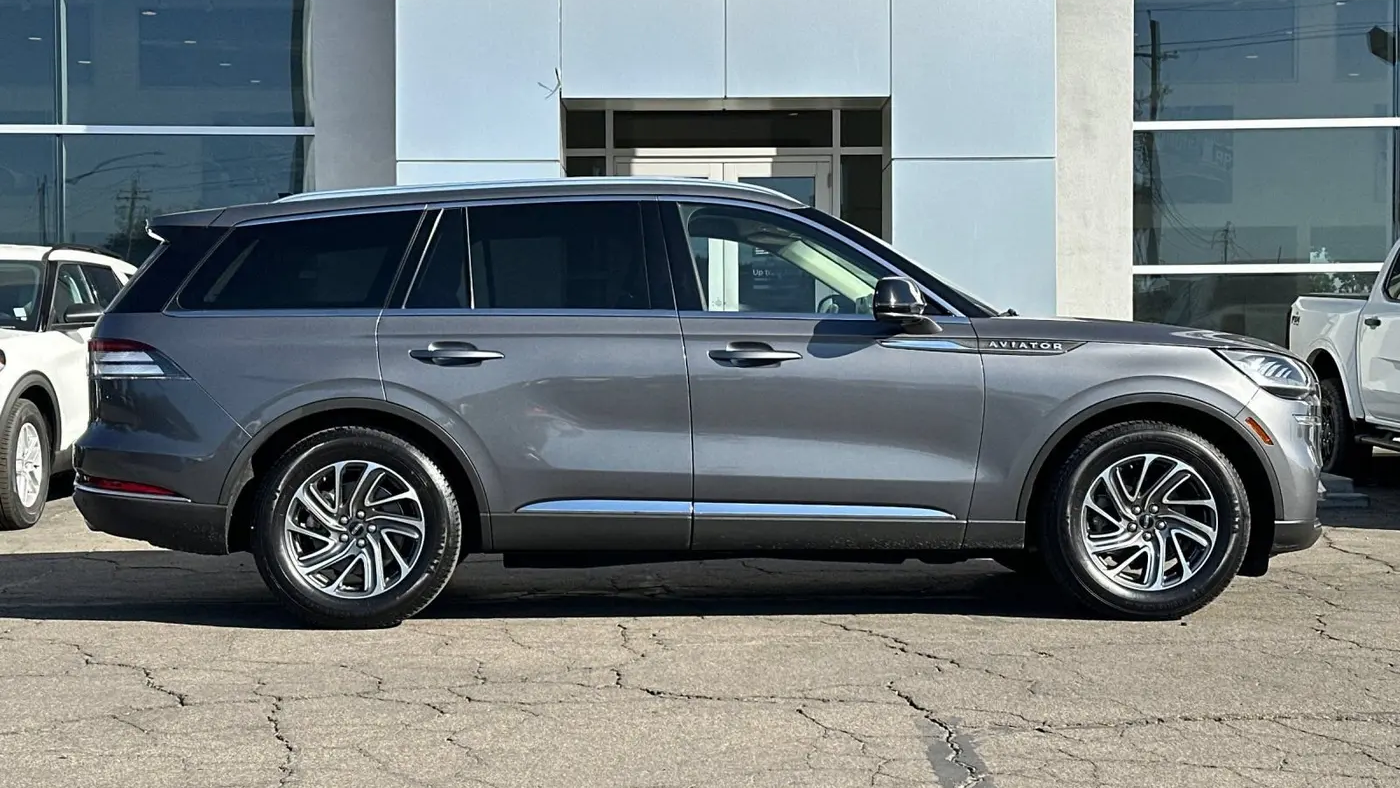 2022 Lincoln Aviator Standard