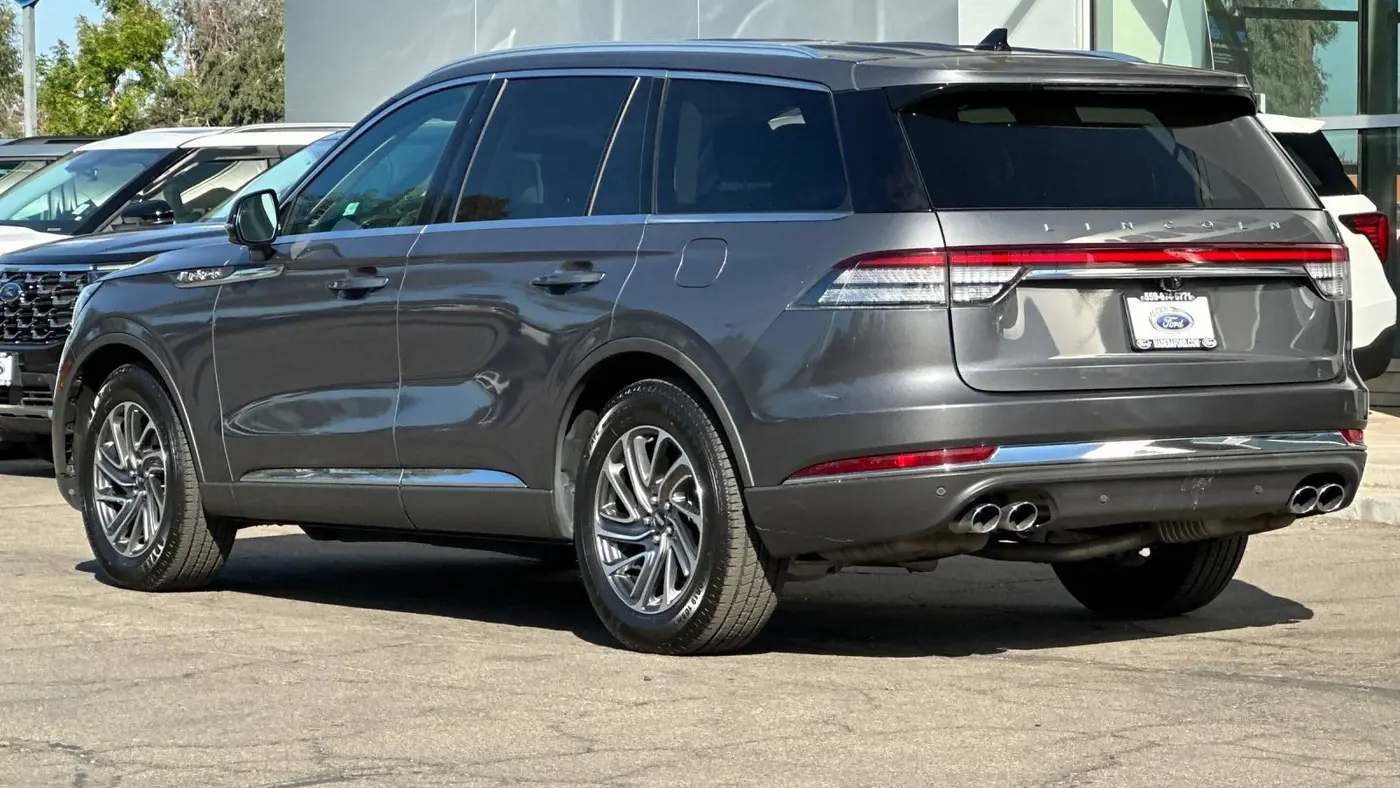 2022 Lincoln Aviator Standard