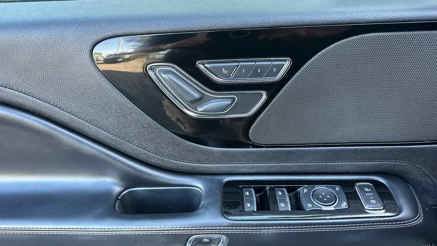 2022 Lincoln Aviator Standard