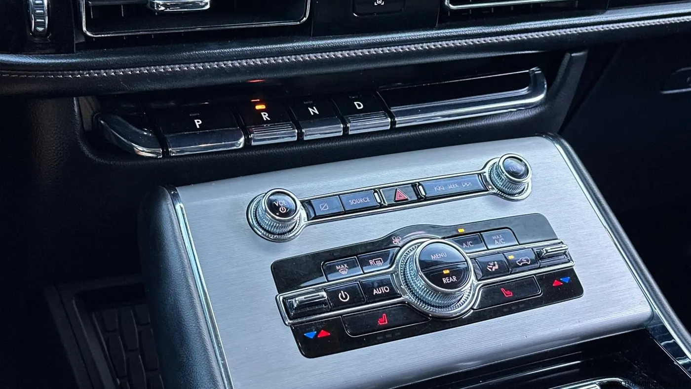 2022 Lincoln Aviator Standard