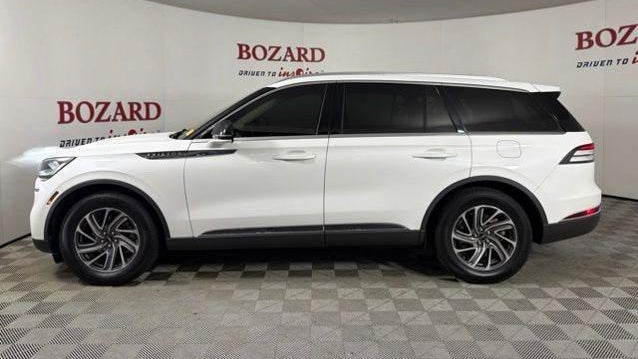 2023 Lincoln Aviator Standard