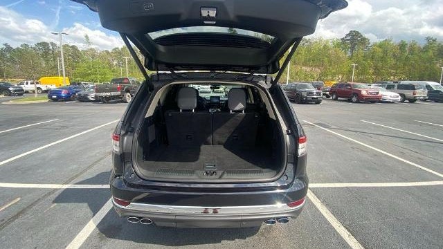 2023 Lincoln Aviator Standard