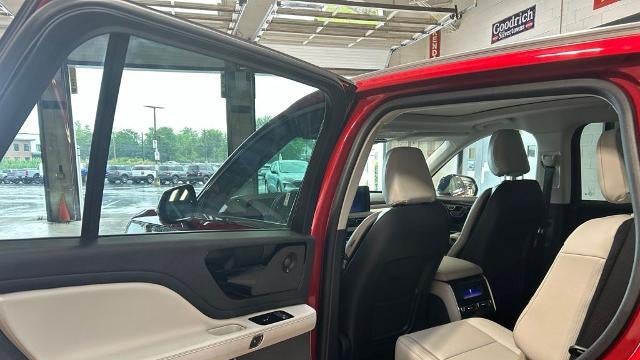 2025 Lincoln Aviator Premiere