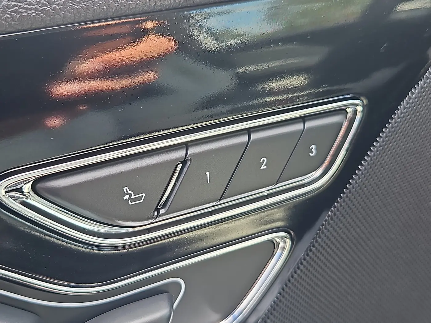 2025 Lincoln Aviator - $58,157