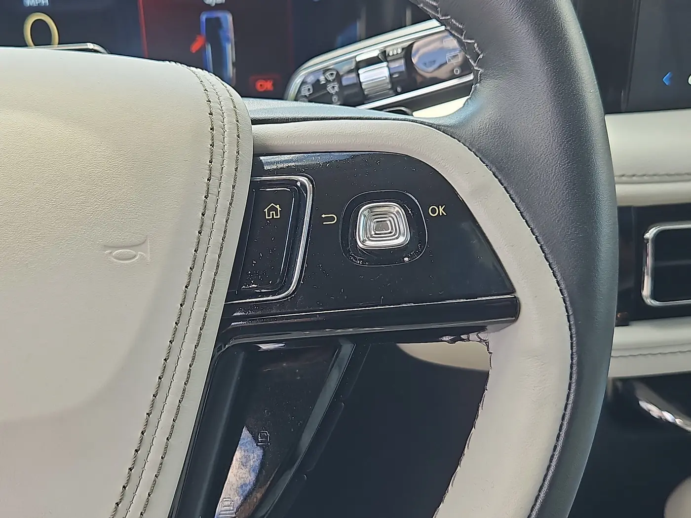2025 Lincoln Aviator - $58,157