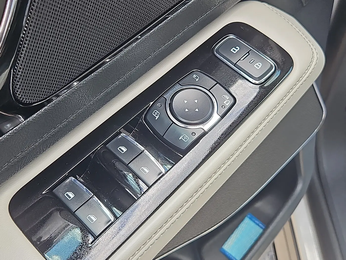 2025 Lincoln Aviator - $58,157