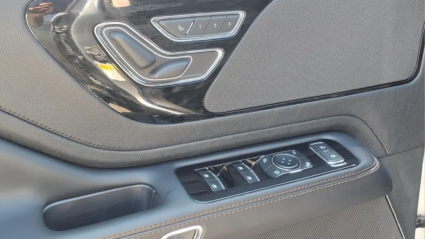 2023 Lincoln Aviator Standard